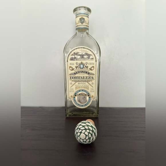 Fortaleza Tequila Blanco EMPTY bottle with original cork. - Picture 4 of 4